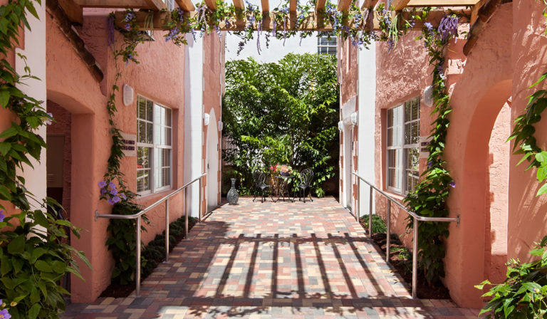 El Paseo – Miami Beach